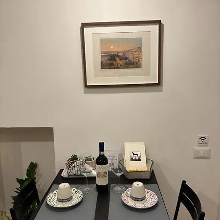 Art Center Apartment Neapel